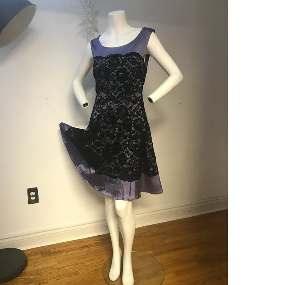 Le Chateau Purple Lilac Black Floral Lace Skater Wedding Cocktail Disco dress - Picture 3 of 6